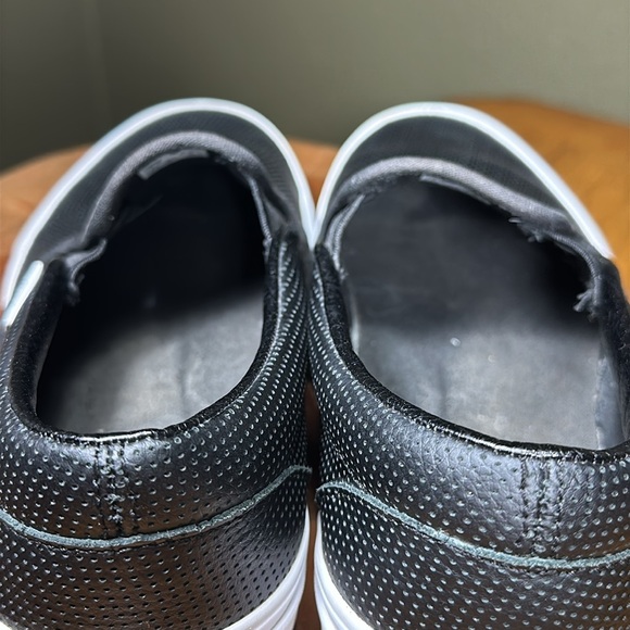 VANS Asher Perforated Leather Slip-On (Unisex - Men’s 7, Woman’s 8 1/2) - Picture 15 of 16